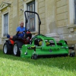 Peruzzo_elk-reversible-flailmower-private-garden