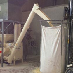 Peruzzo_hammer-mill-700-universal-flour-packaging