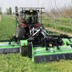 Peruzzo_triflex-mower-on-orchards