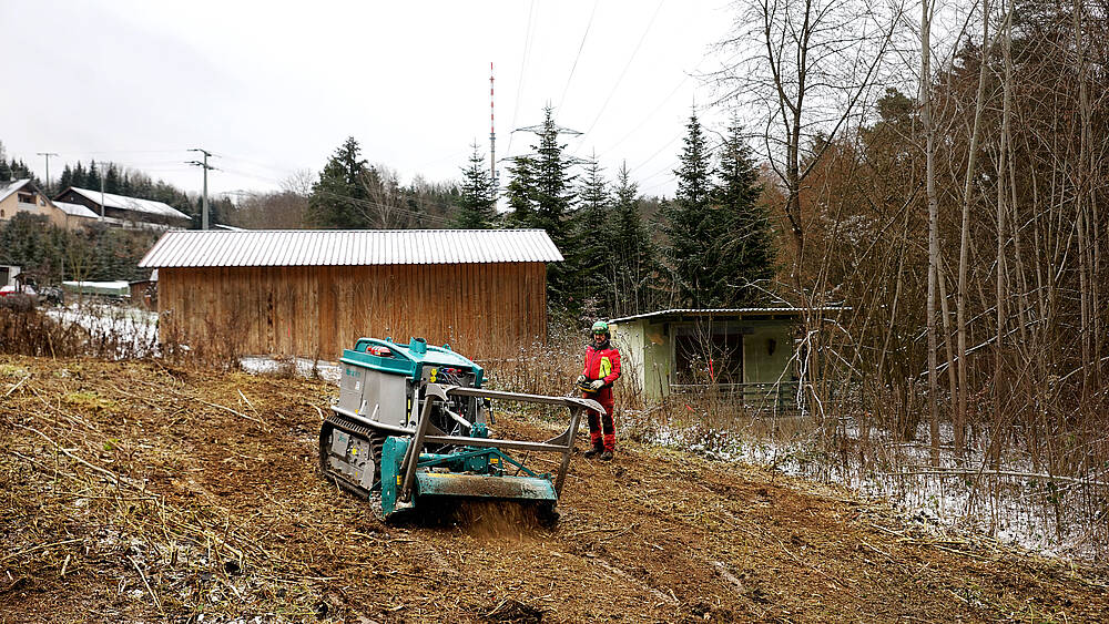 Pfanzelt_csm_210106_moritz-fr75_forstfraese-max_trassenpflege_1_c65f2b93d7