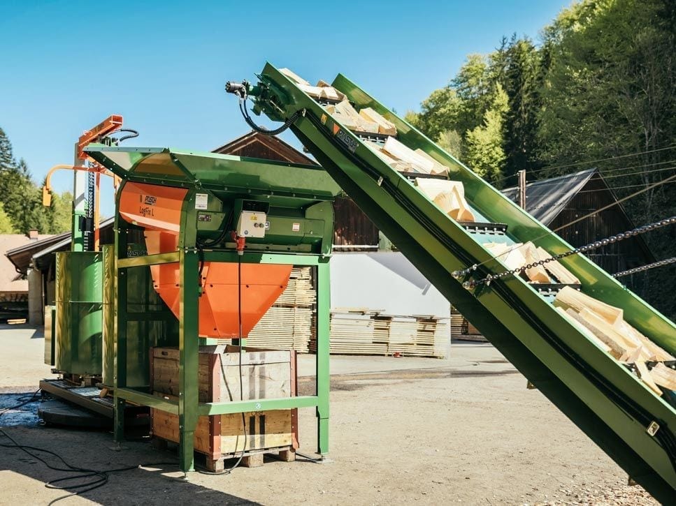 Posch_brennholzautomat-spaltfix-s-410-multi-posch-leibnitz-forderband-logfix-538a4608-967x725