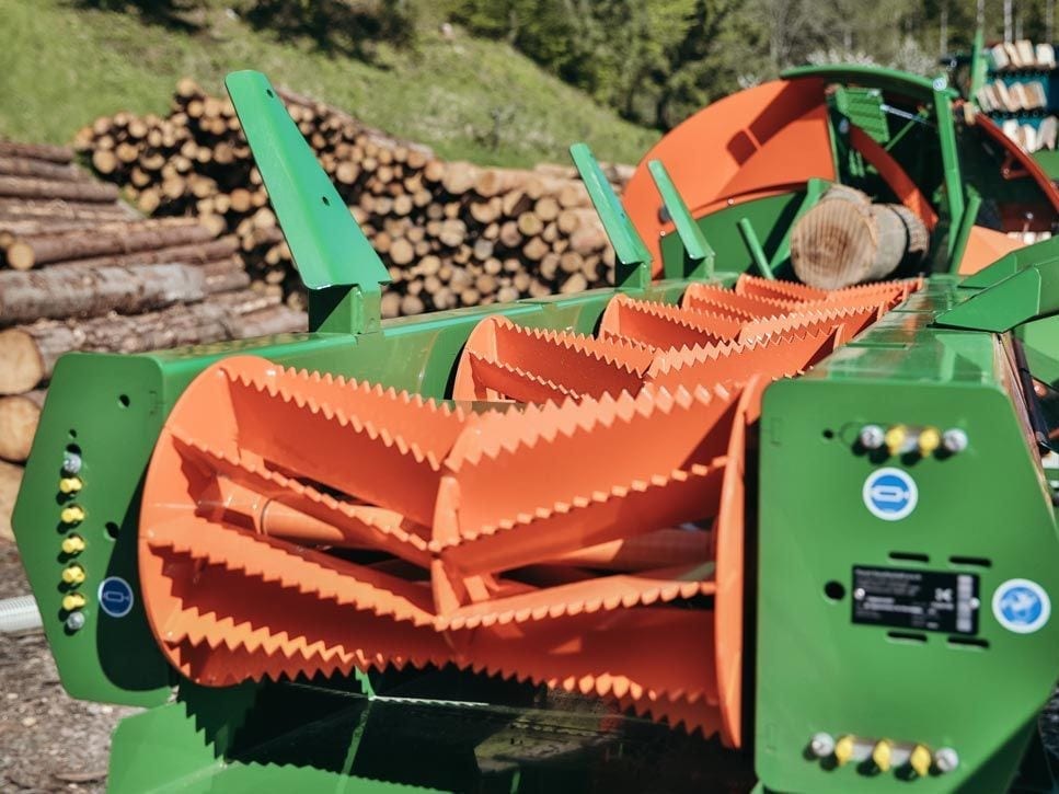 Posch_brennholzautomat-spaltfix-s-410-multi-posch-leibnitz-walzenforderer-538a4404-967x725