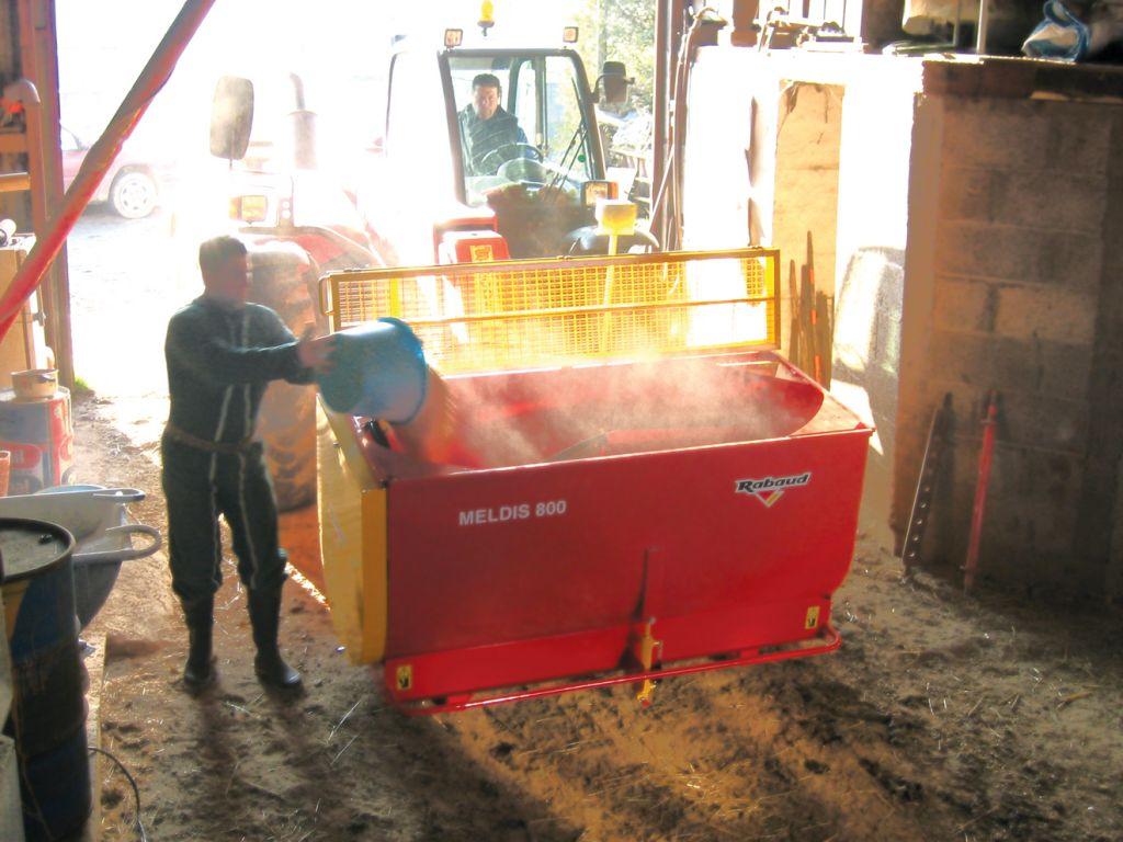 Rabaud_chargement-distributrice-concentre