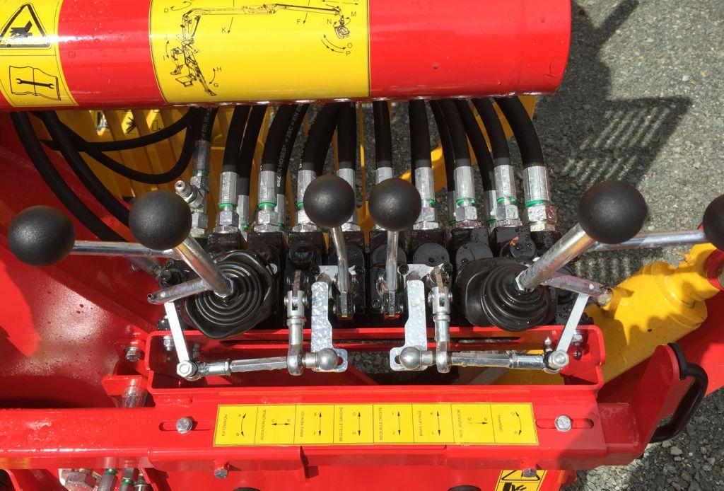 Rabaud_commande-corne-renne-grue-foret