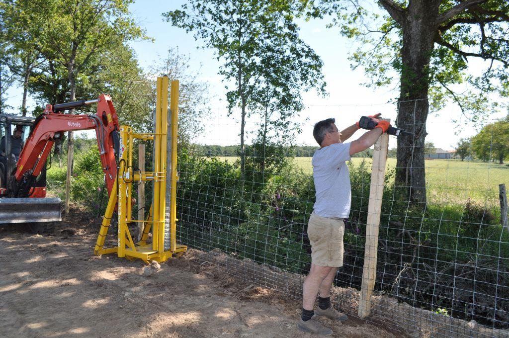 Rabaud_derouleuse-grillage-pelle