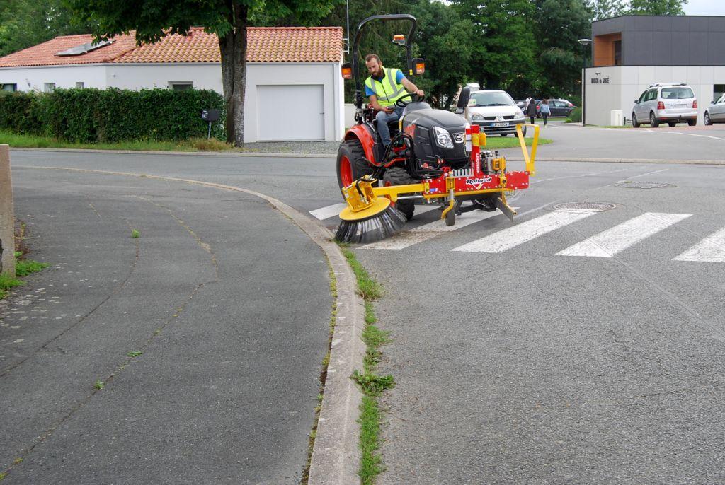 Rabaud_desherbage-mecanique-commune
