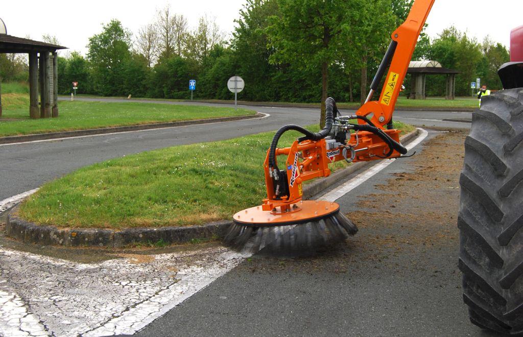 Rabaud_desherbage-sur-trottoir