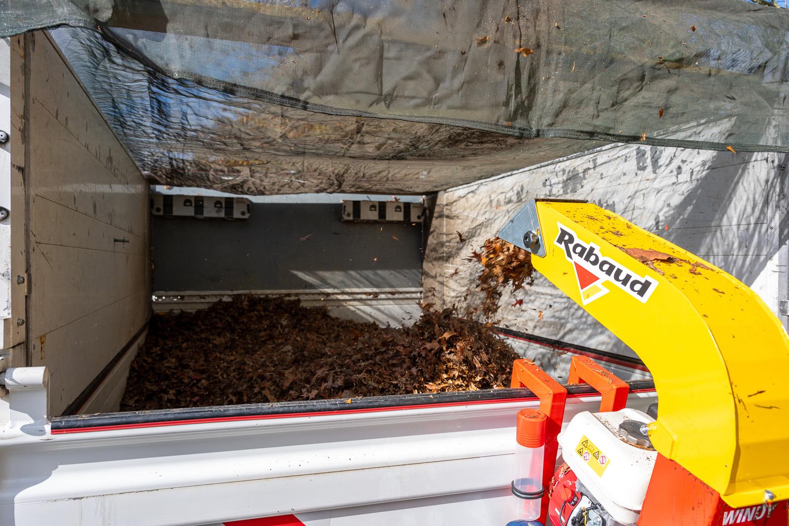 Rabaud_ejection-feuille-benne