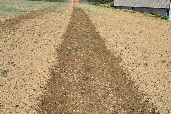 Rabaud_epandeur-compost-fertidis-3000-rabaud-epandage