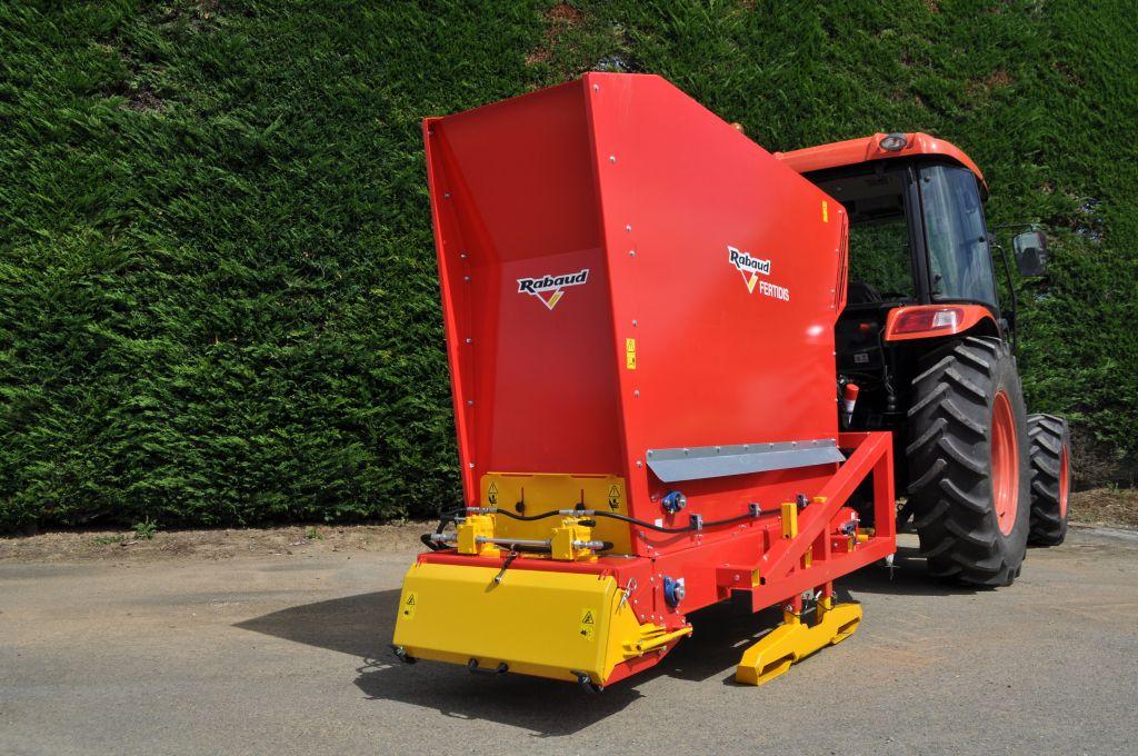 Rabaud_epandre-fumier-compost-paillage-agriculture