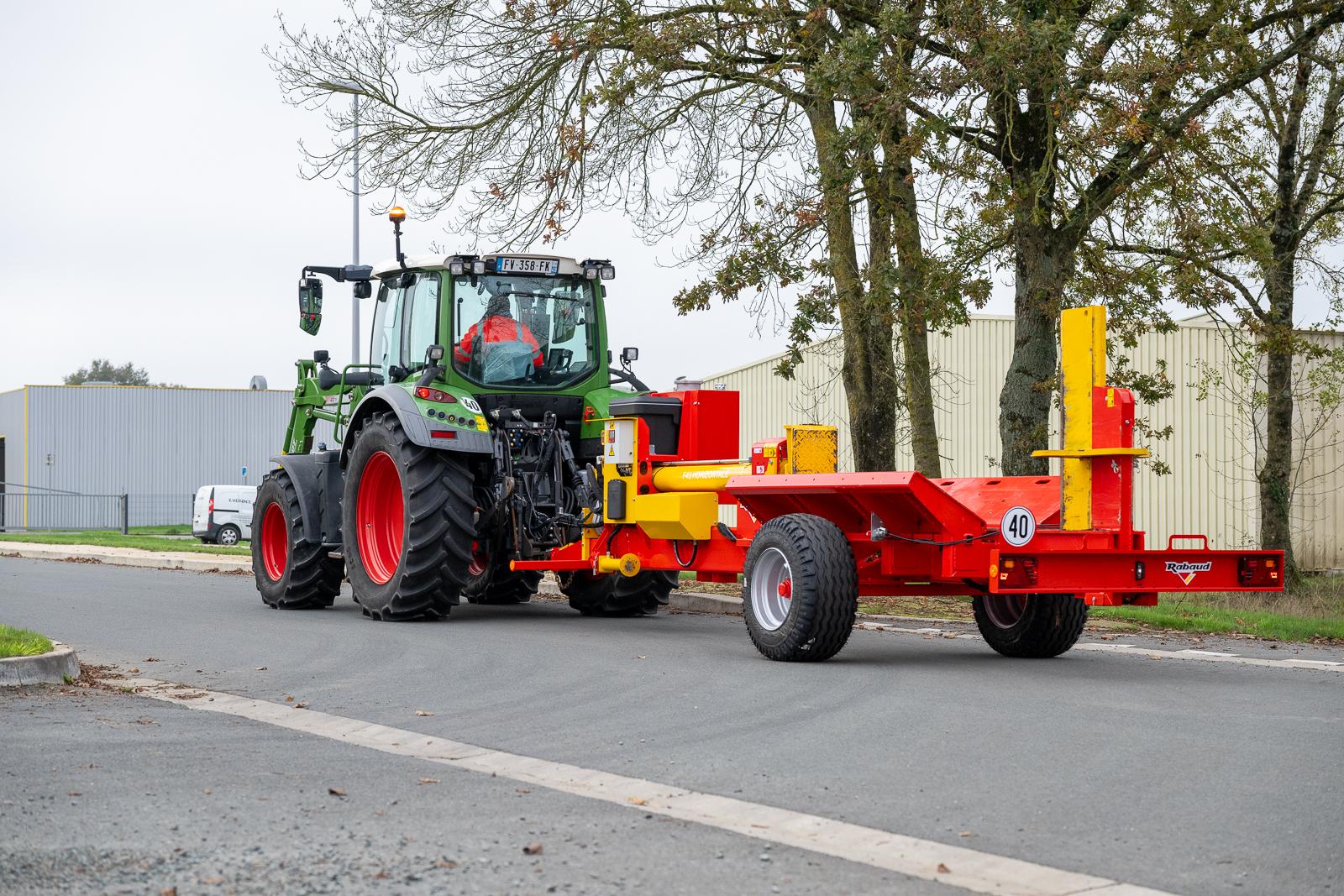 Rabaud_fendeuse-tracteur-f45-transport
