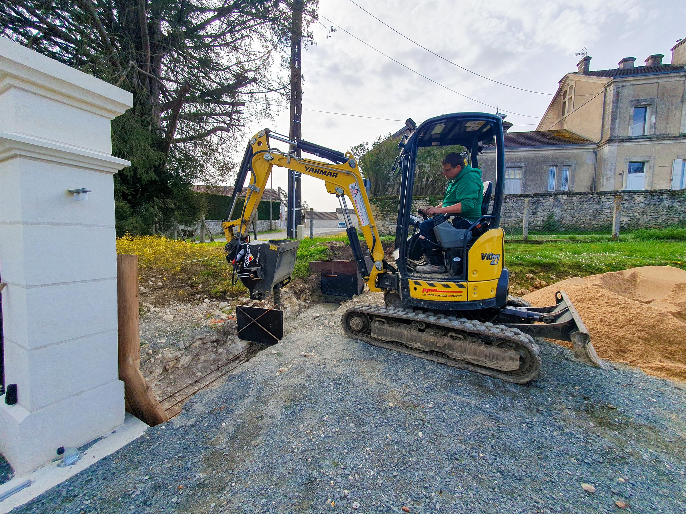 Rabaud_godet-beton-mini-pelle-yanmar