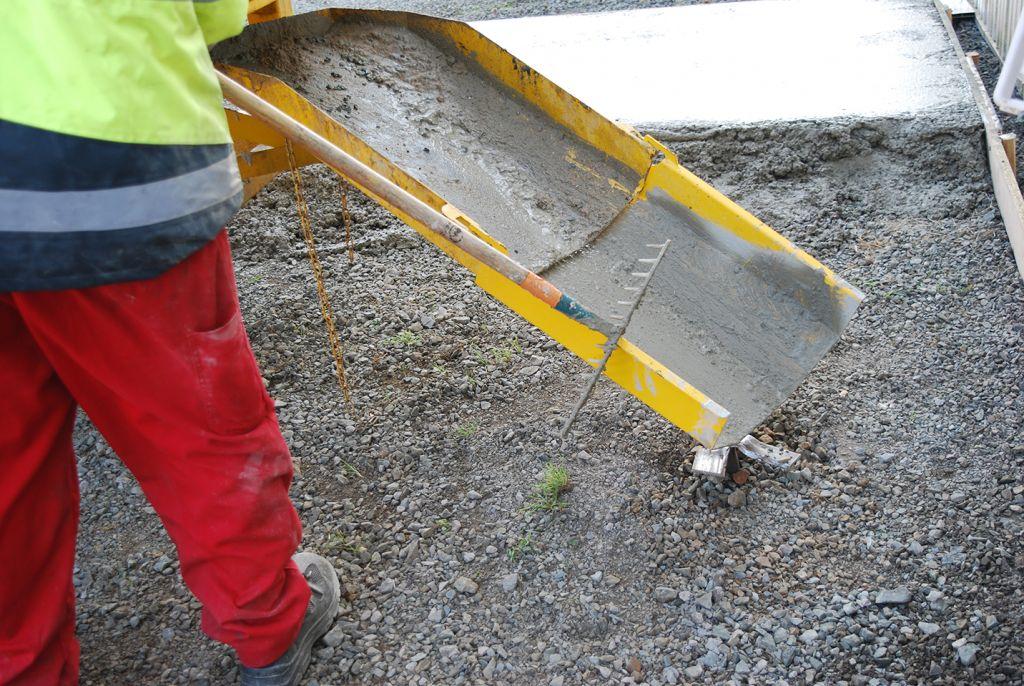 Rabaud_goulotte-ciment-betoniere