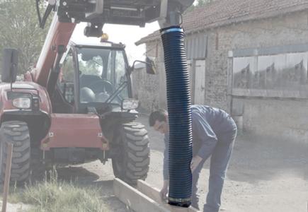 Goulotte (entrée Ø 200 mm)(1 goulotte de 1,50 m comprisede série dans le godet)