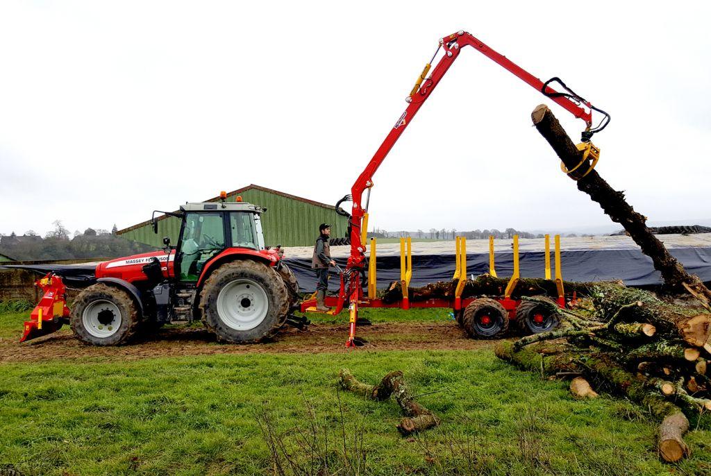 Rabaud_grue-de-8-m-sur-remorque
