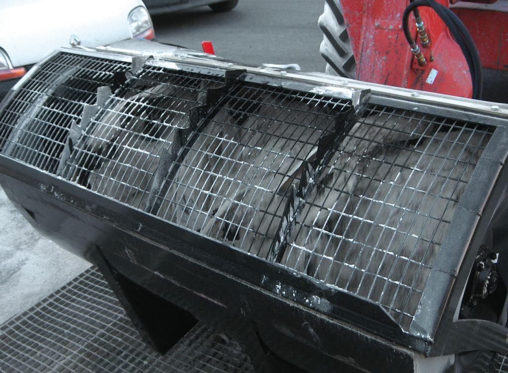 Rabaud_malaxage-beton-godet-rabaud