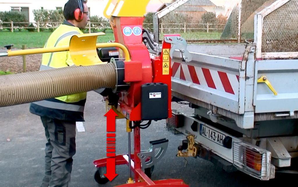 Rabaud_monte-aspirateur-ridelle