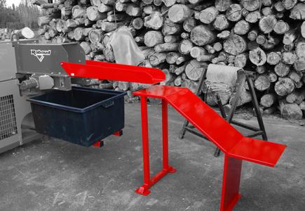 Goulotte pour ensachage empilé (rangé) avec grille de nettoyageBûchettes longueur maximum 200 mm