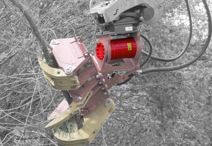 Inclinaison hydraulique droite / gauche +/- 90° soit une amplitude de 180°