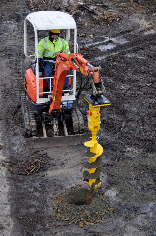 Rabaud_tariere-rabaud-202-mini-pelle