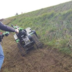 Peruzzo_flailmower-motofrog-on-steep-terrains