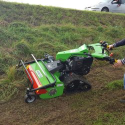 Peruzzo_motofrog-mower-slooping-terrains