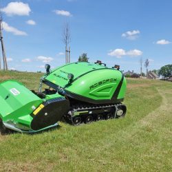 Peruzzo_robofox-electra-flail-mower-1