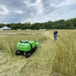 Peruzzo_robofox-electra-flail-mower01