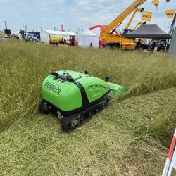 Peruzzo_robofox-electra-flailmower-agricultural-use