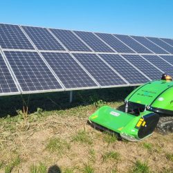 Peruzzo_robofox-electra-remote-controlled-mower-solar-panels-ground