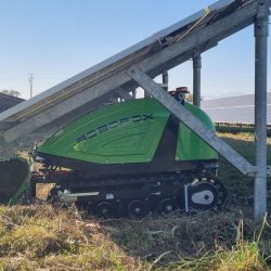 Peruzzo_robofox-electra-solar-panels-ground