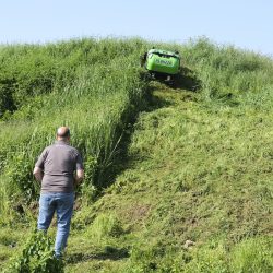 Peruzzo_self-proppeled-remote-controlled-flail-mower