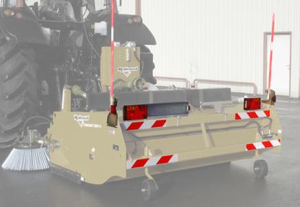 Kit éclairage 12 Volts*** (support plaque d’immatriculation avec éclairage, 2 feux arrière…)