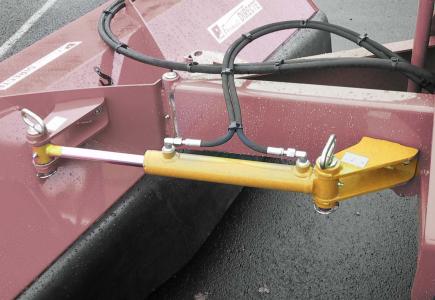 Orientation hydraulique (uniquement sur SUPERNET avec attache tracteur)